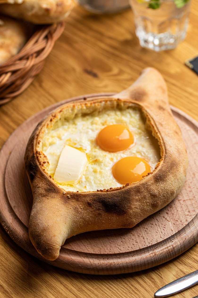 Хачапурі по-аджарськи