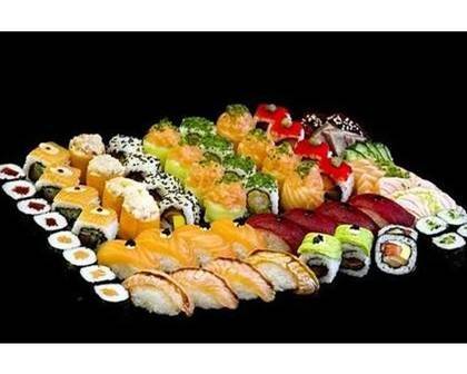Family Celebration Menu 68 pieces 🍣