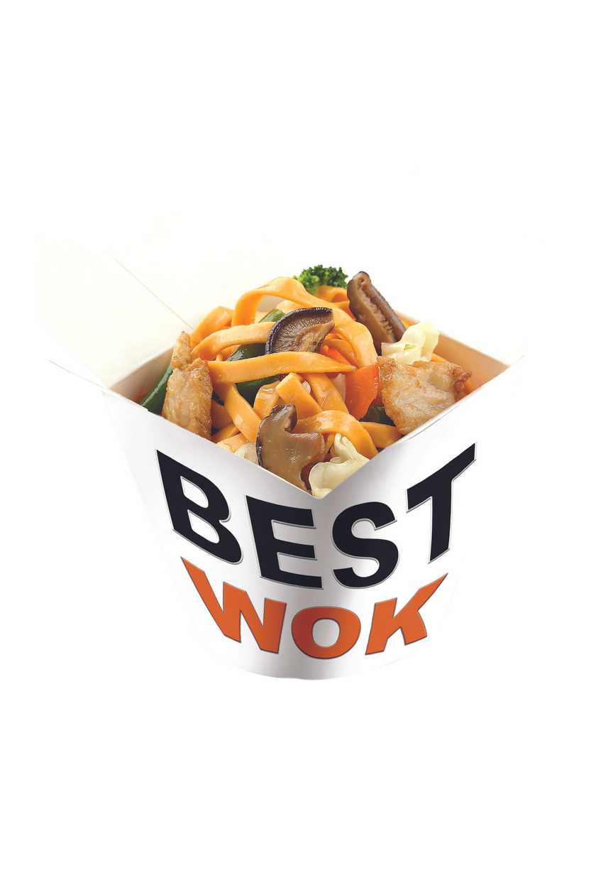 Удон із куркою, овочами, грибами шиїтаке та соусом спекотна Азія