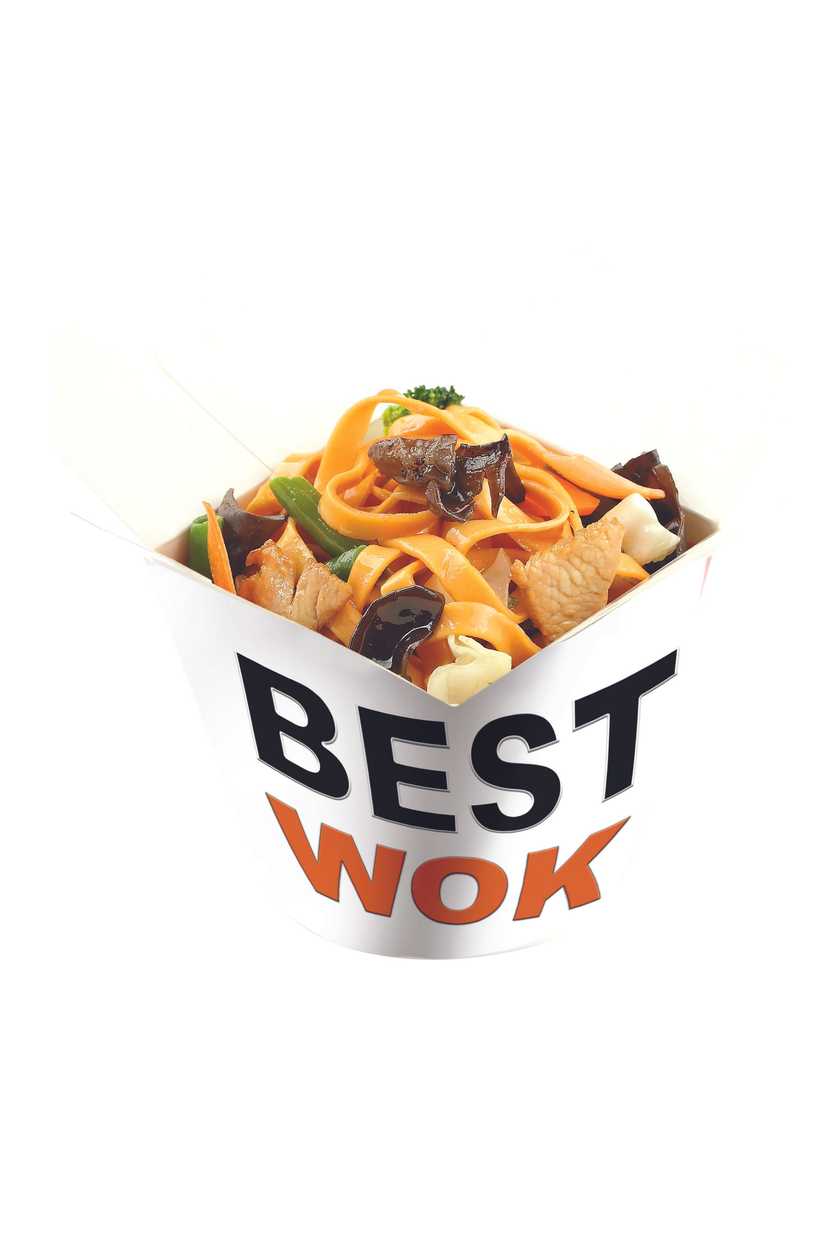 Удон із куркою, овочами, деревними грибами та соусом Токіо