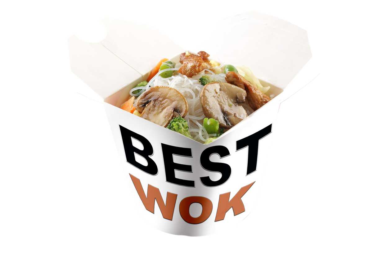 Рисова локшина зі свининою, овочами, шампіньйонами та соусом спекотна Азія