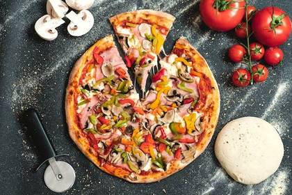 Pizza Capri Firmowa 50cm