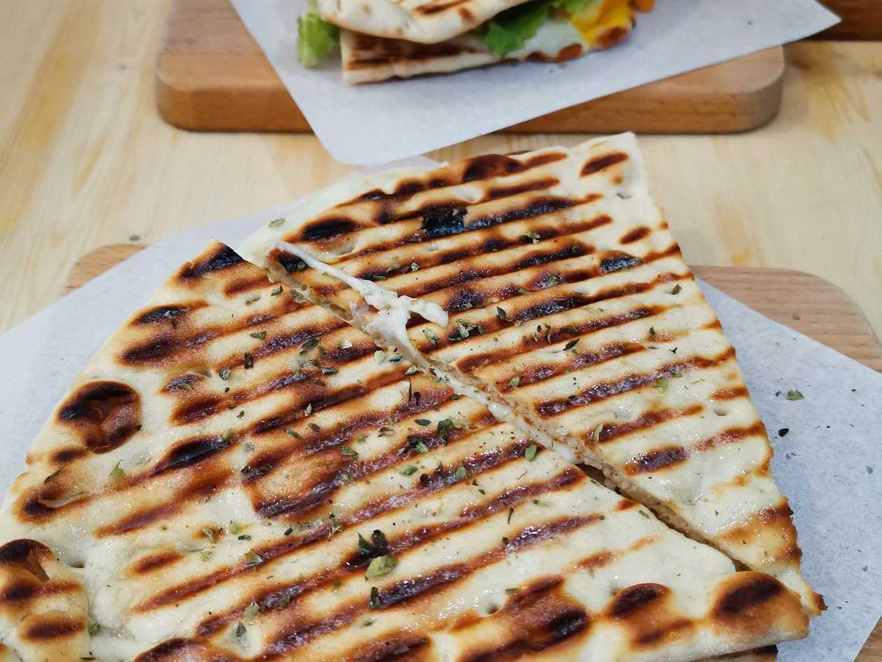 Meia Tosta Tuna Melt