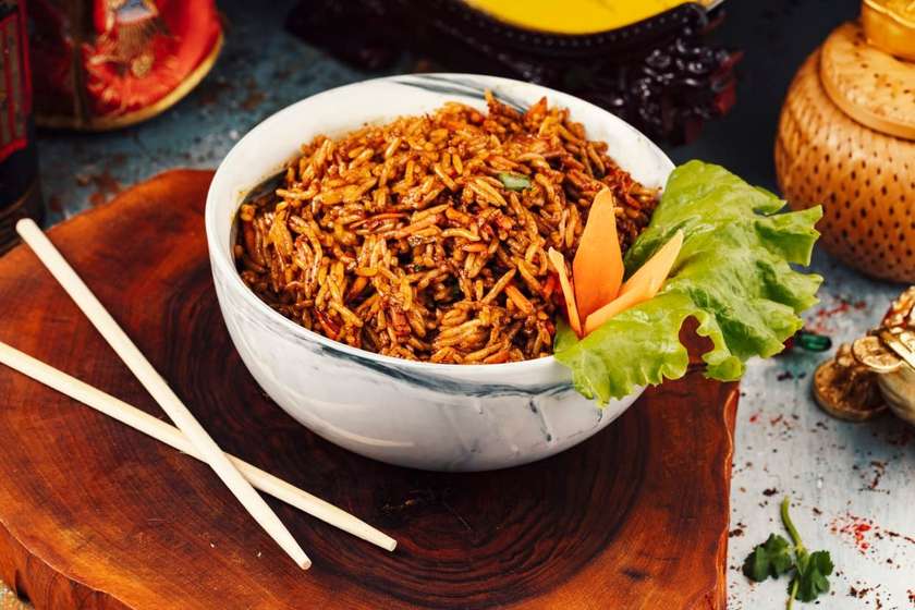 M4-Rice In Soy Sauce,Ground Beef,Carrot,Paprika,Green Onion.