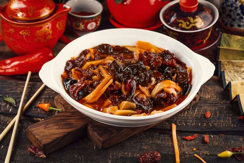 E11- Pork In Sweet-Spicy Sauce With Mushrooms And Bamboo "Sichuan"