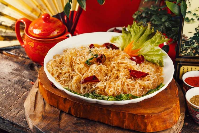 M7-Hot Rice Noodles In Soy Sauce With Chili And Spices