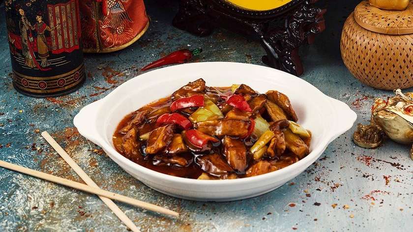 C2-Fried Eggplant With Paprika In Sweet And Spicy Sauce.