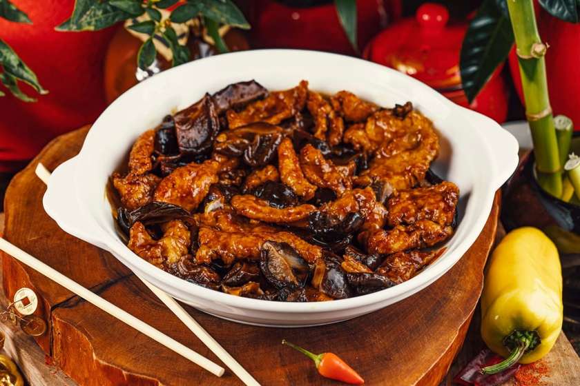 F7-Fried Chicken Tillet With Shiitake Mushrooms In Soy Sauce