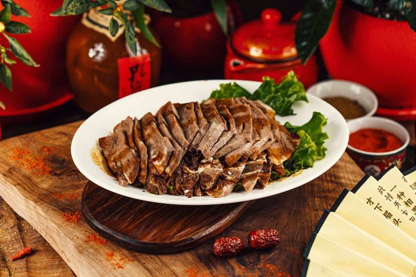 B8-Beef With Chinese Soy Sauce