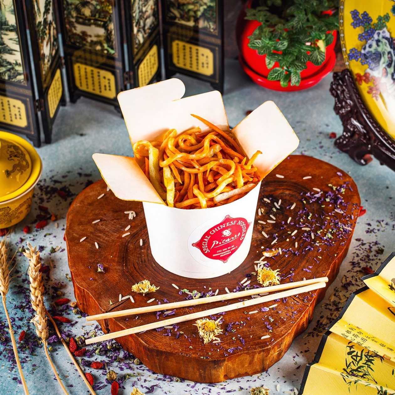 W5-Noodles in vegetable,teriyaki sauce