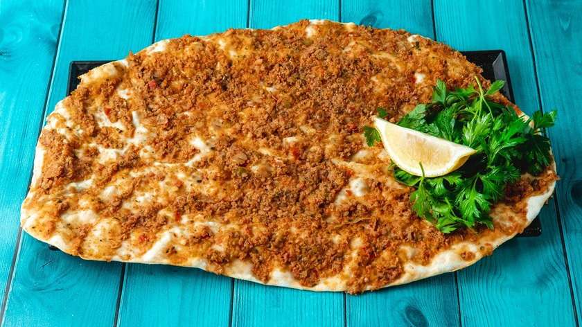 Qozlu Lahmacun