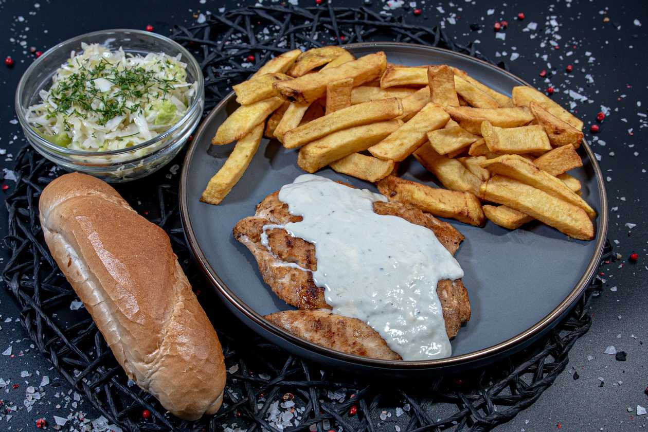 Chicken breast in gorgonzola sauce meal