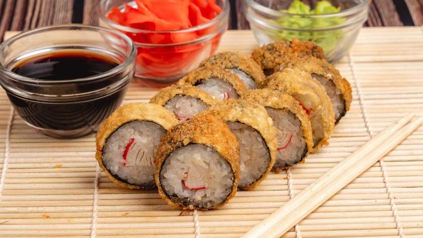 Spicy Chicken Rolls (10 pieces)