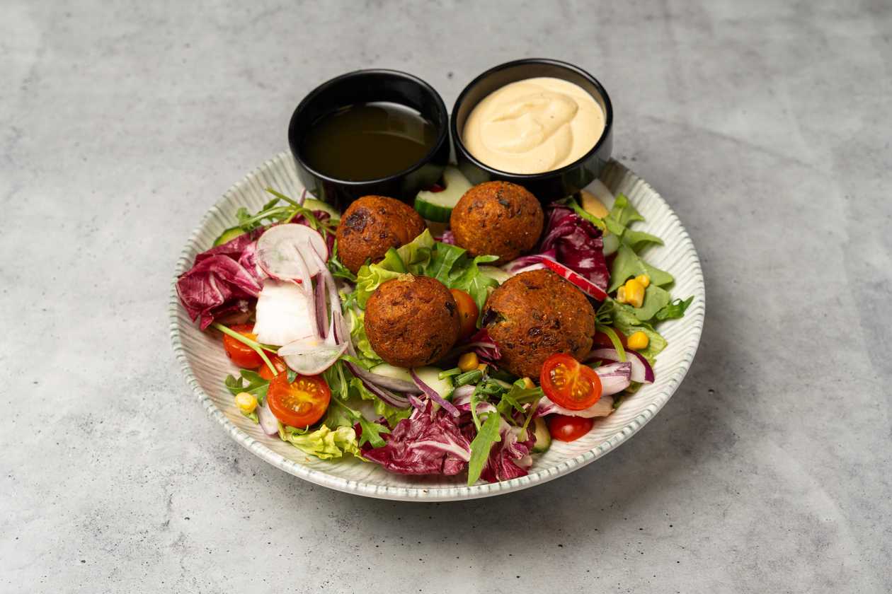 Falafel Salad (VG)