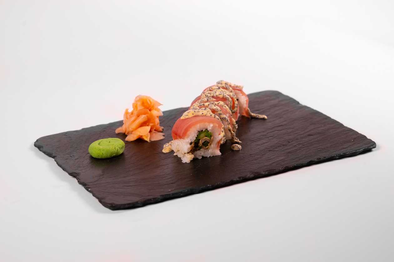 uramaki tuna roll 4 pcs
