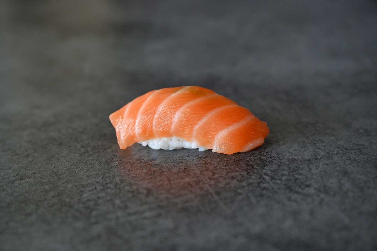 Nigiri Salmon | 1 pc