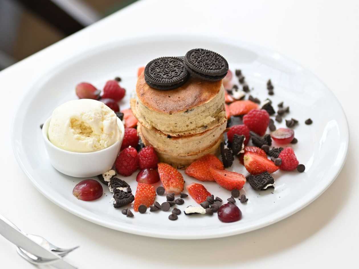 Chocolate oreo volcano
