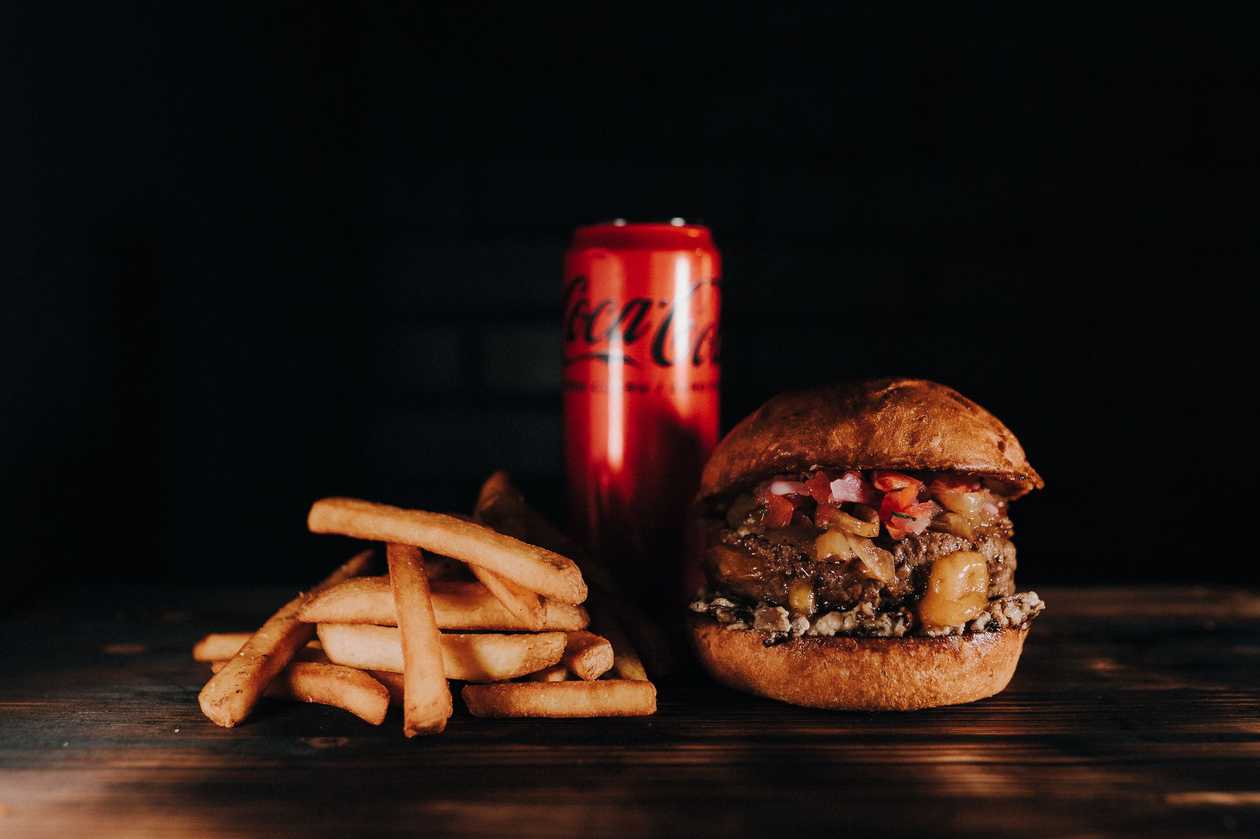 Hunters` burger + Fries + Drink