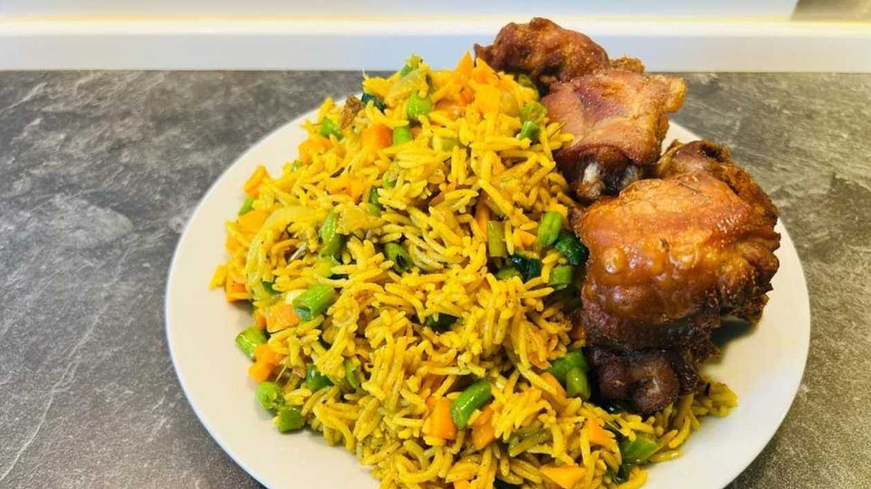 Fried rice with grilled chicken