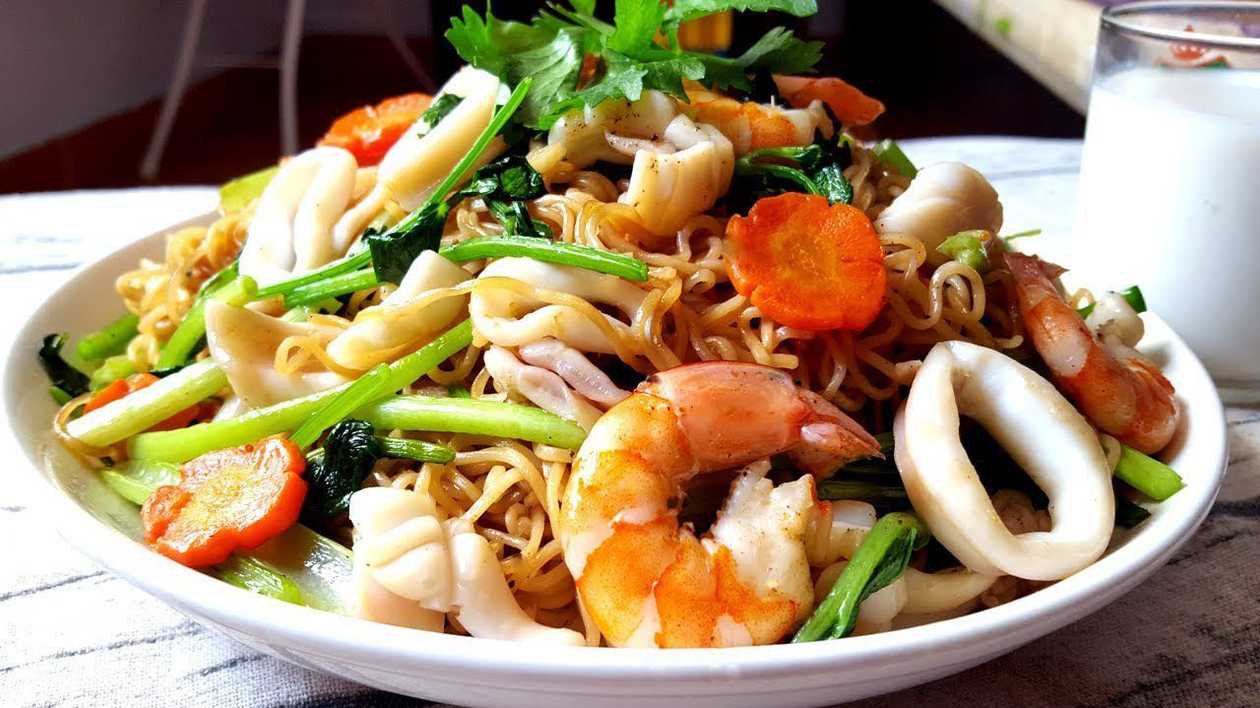 Seafood noodles
