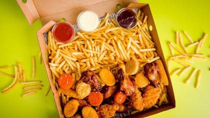 Chicken fillet nuggets snack box