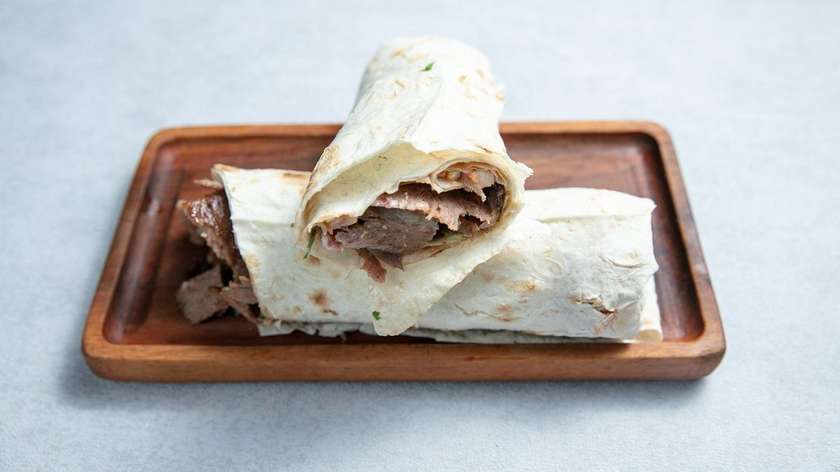 Toyuq Dönəri Lavaşda