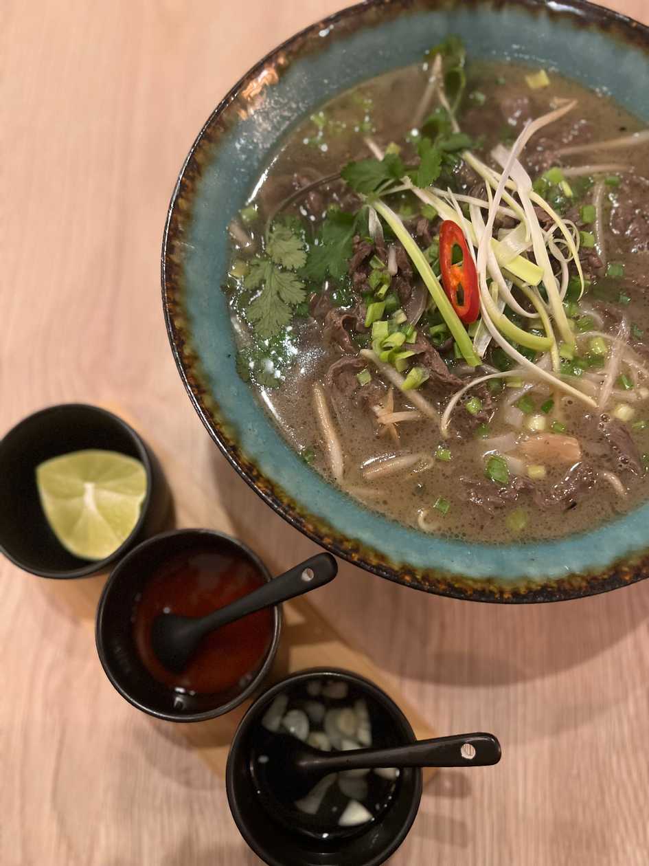 Phở Bò Tái Lăn