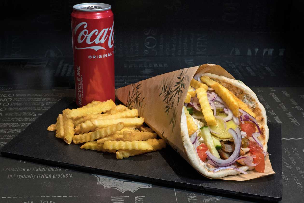 Gyros pita + pasirinktas gėrimas 0,33 l + bulvytės fri
