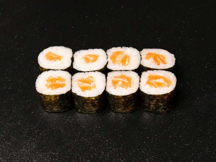 Маки з лососем
