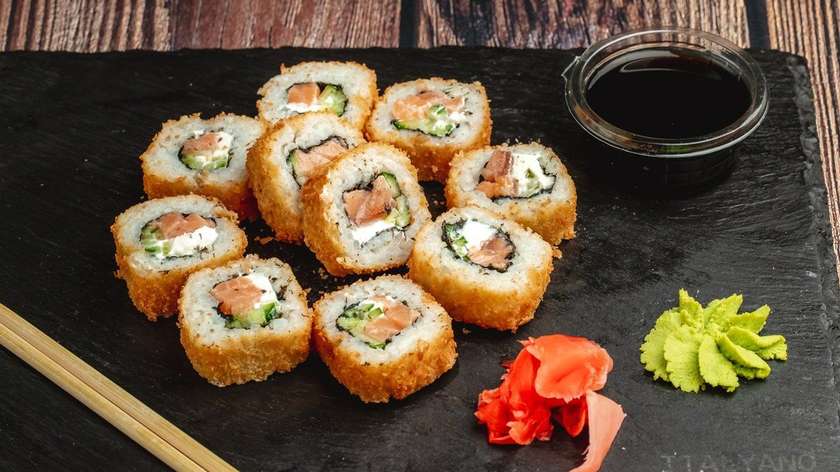 Hot Roll with Salmon (10 pcs.)