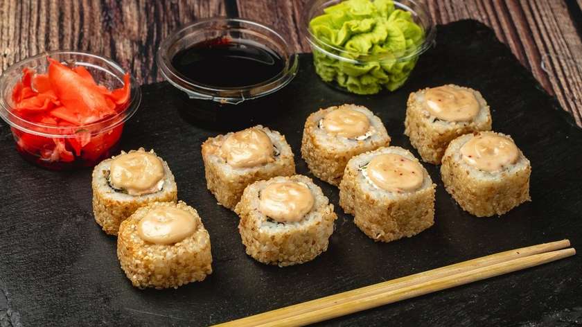Alaska Baked Roll (8 pcs.)
