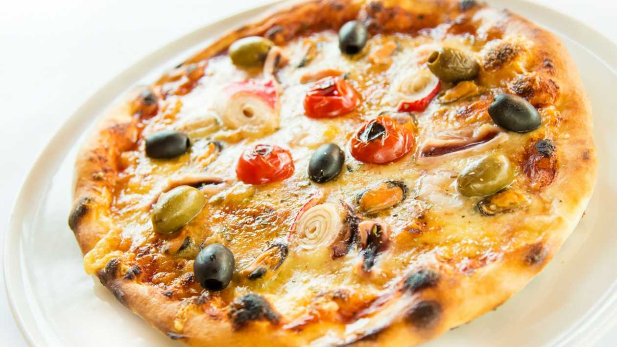 Seafood Pizza