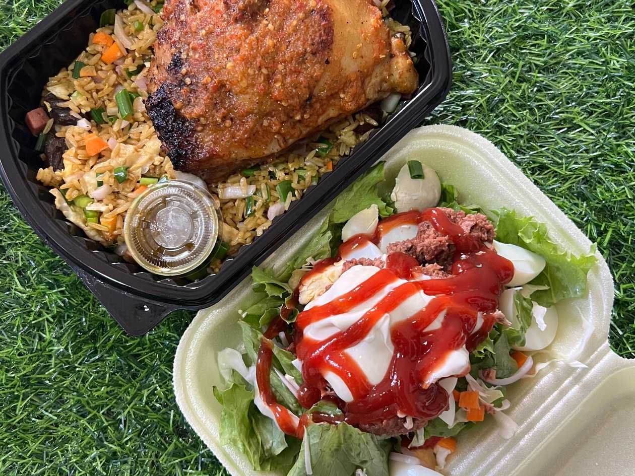 Assorted Fried rice, beef , chicken breast with mini salad , grilled chicken and shito