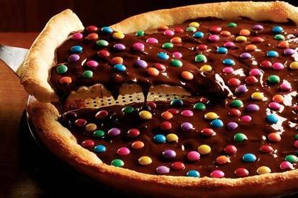 Nutella e M&M Pizza