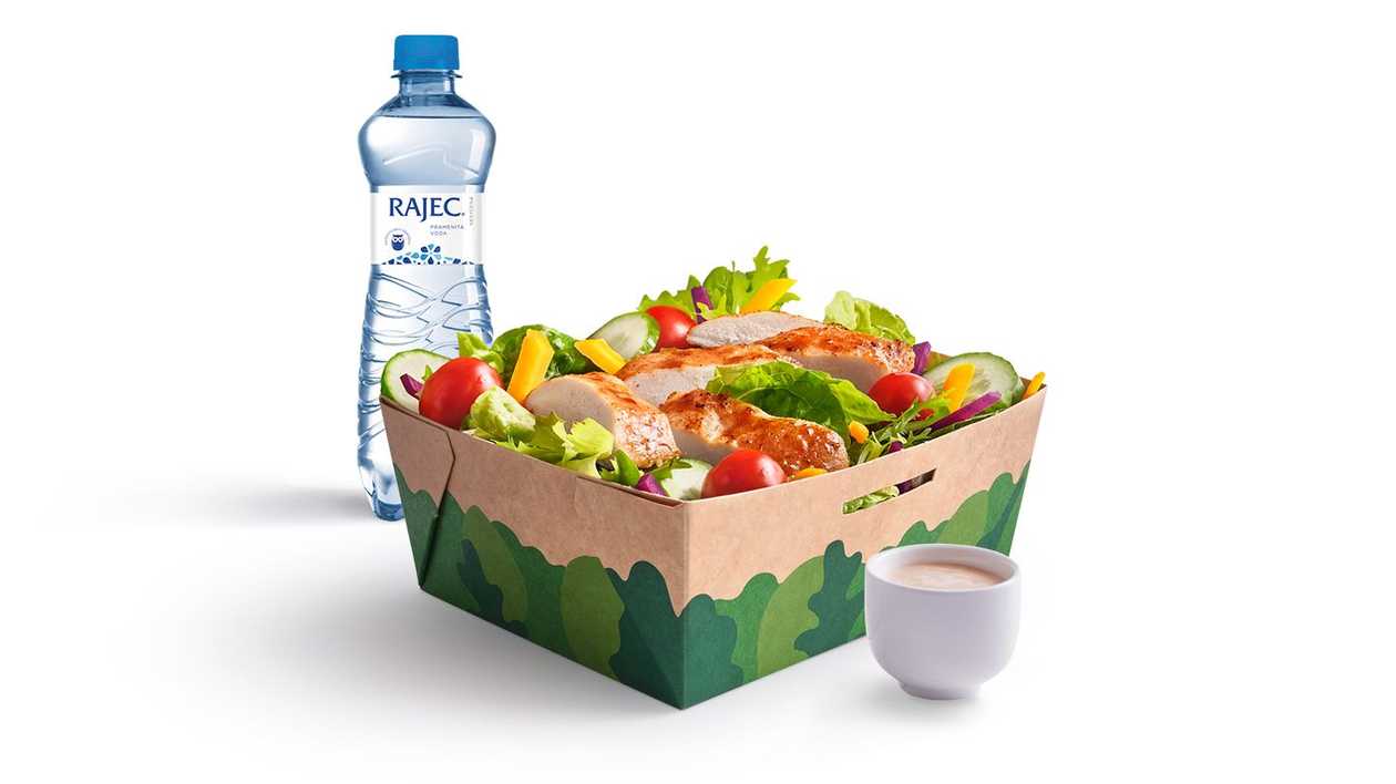 GRILLED CHICKEN SALAD + DRINK