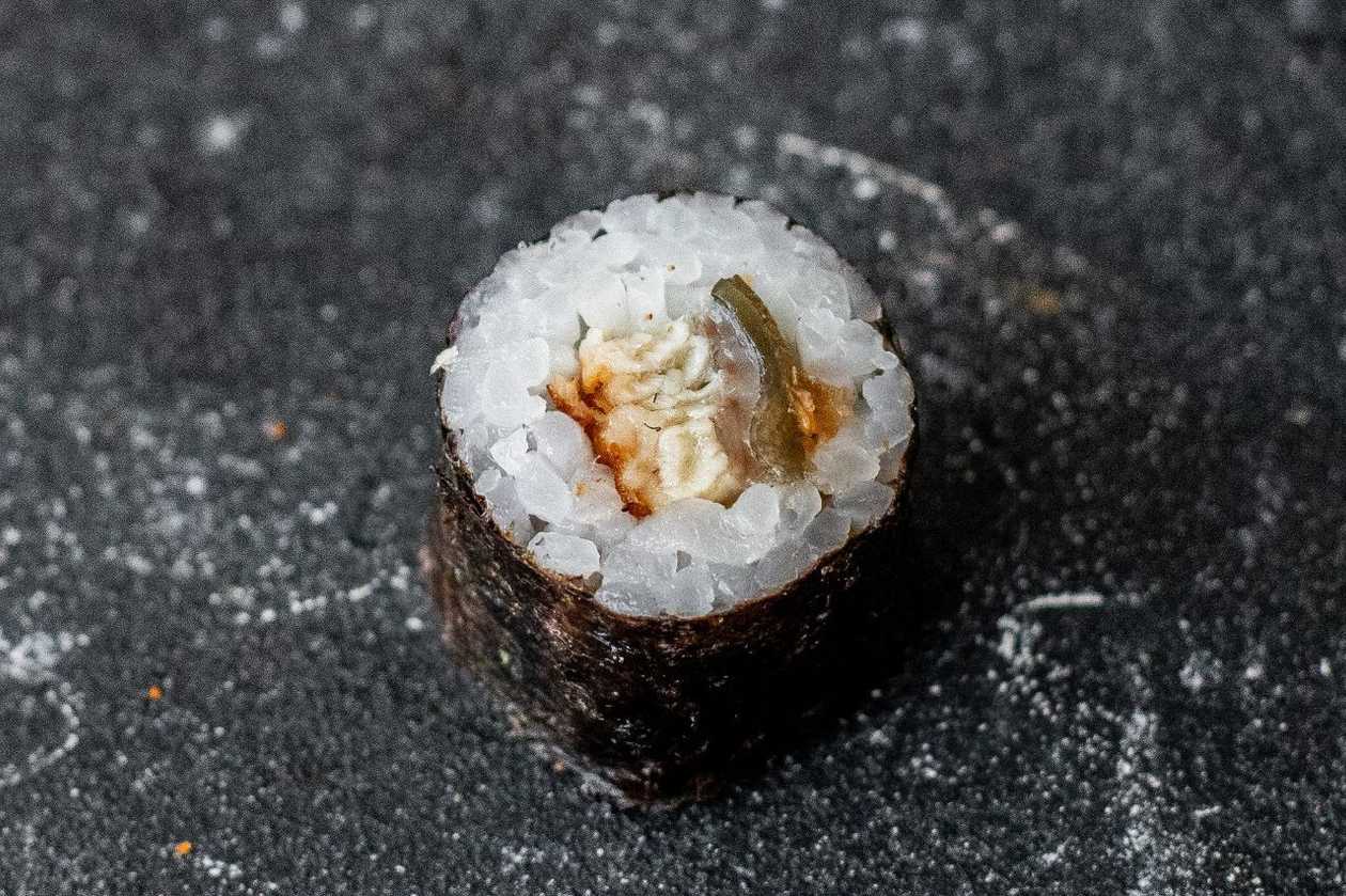 Макі з вугром