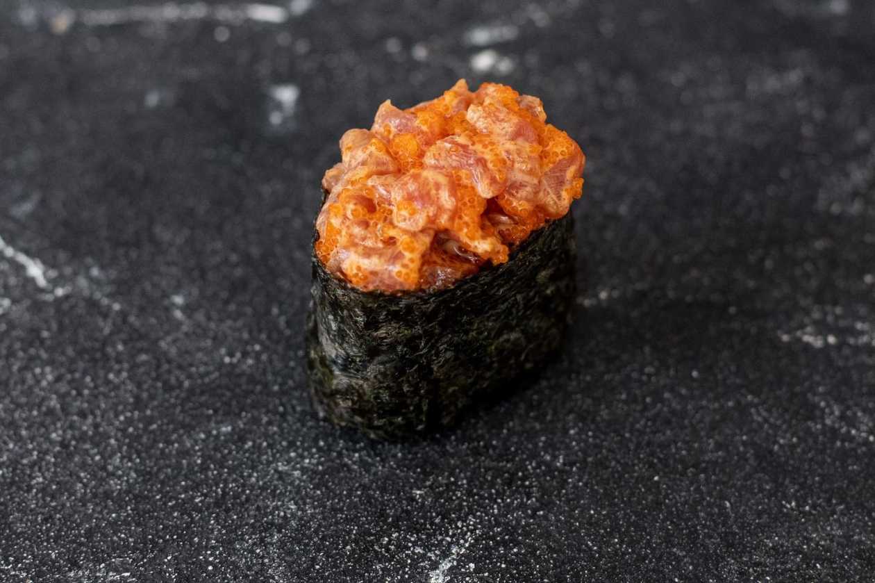 Гункан із тунцем