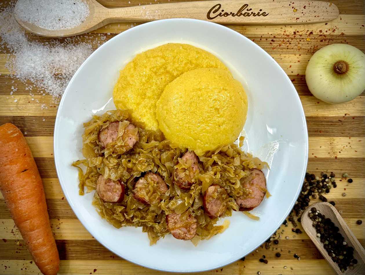 Varză călită cu cârnați 350 gr