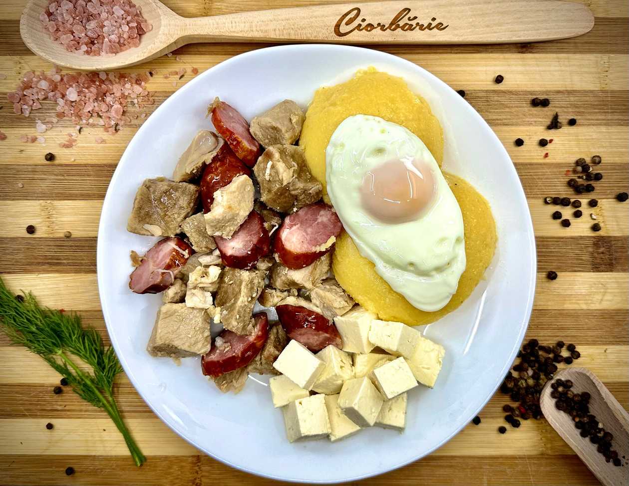 Tochitură moldovenească cu mamaliga 300/200gr