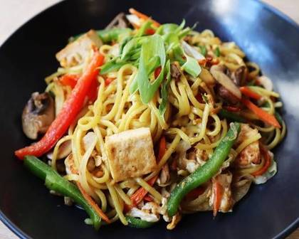 Vegetarian Chow Mein