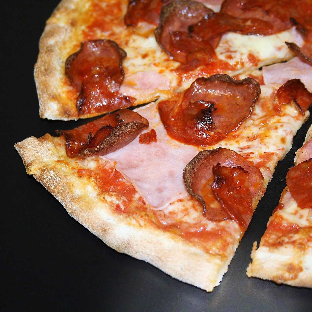 35. Quatro Salami