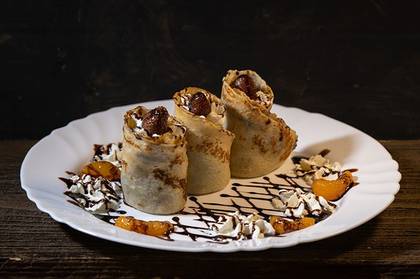 Palacinky s džemom a ovocím