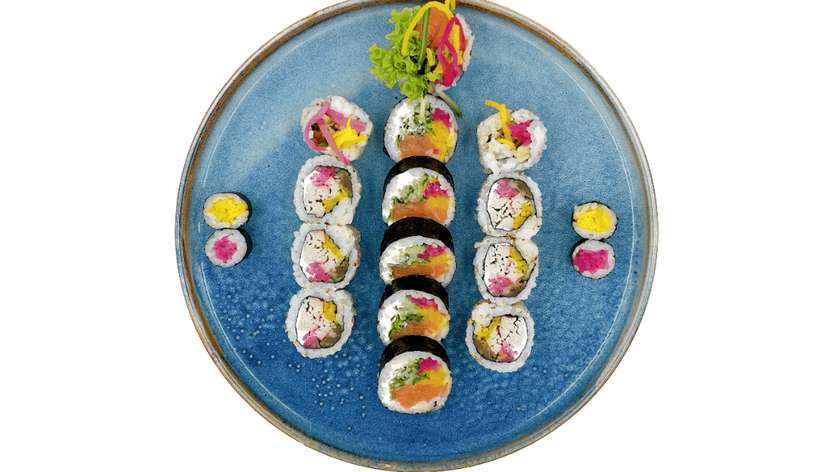 Small Sushi Day premium RAW (18 pcs.)