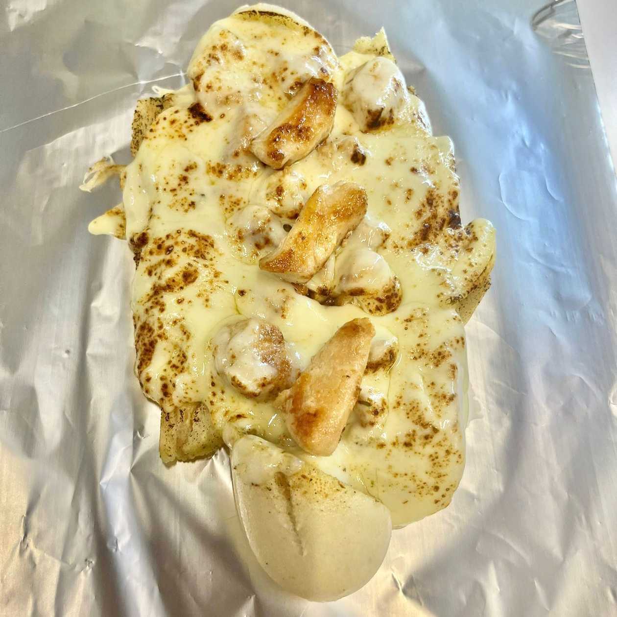 Garlic Bread Stuffed with Chicken