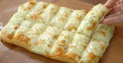 Pão de Alho com Queijo