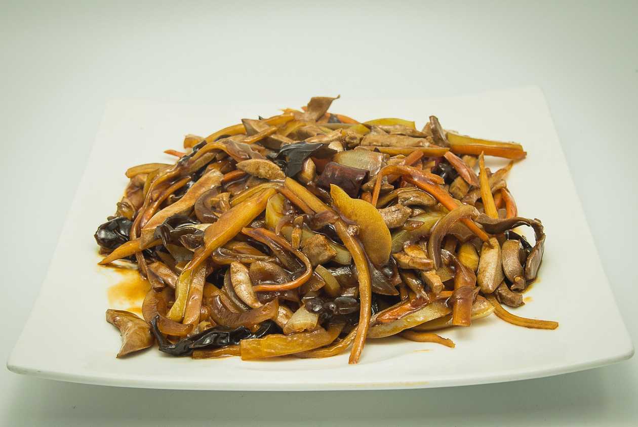 Pork with clam flavor