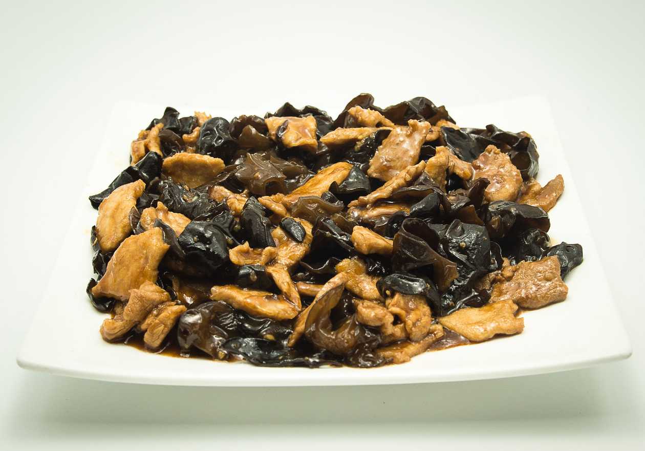 Pork with wooden ears