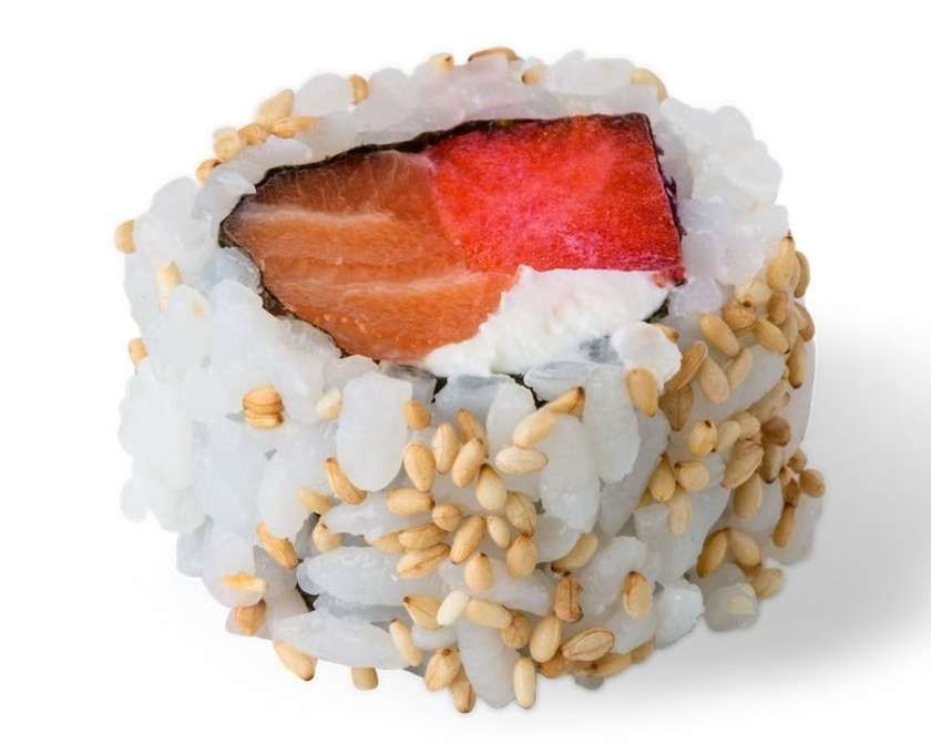 Strawberry Salmon Uramaki with Philadelphia