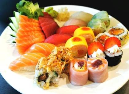 Fantasy Land Sushi Platter (30 Pieces)