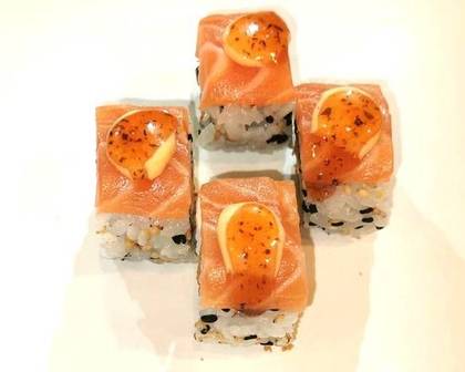 Salmon and Avocado Uramaki